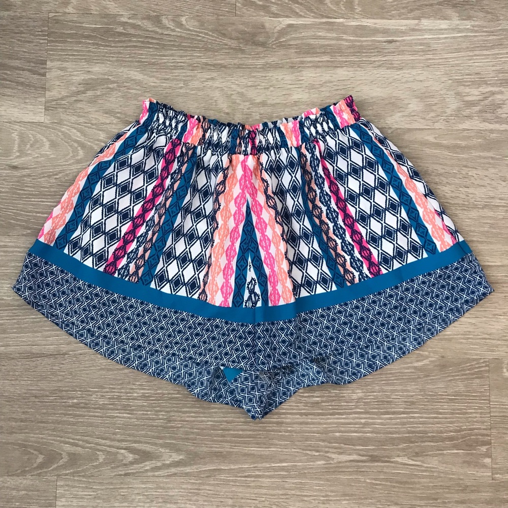 Lush Women’s Flowy Shorts - Geometric Pattern - S